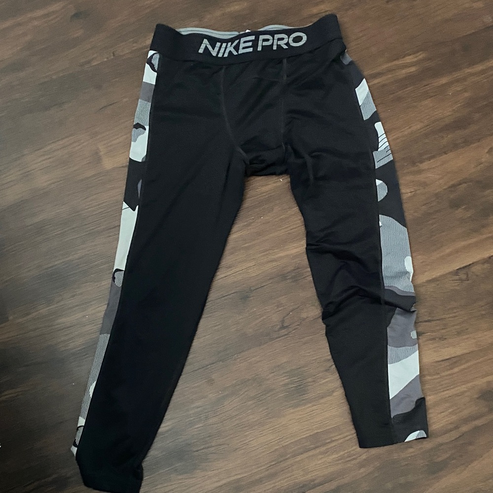 Nike Kids Black and Gray Camo Leggings